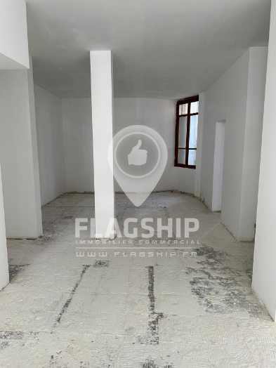 Local Commercial à louer - Paris (75000) - 77 m²