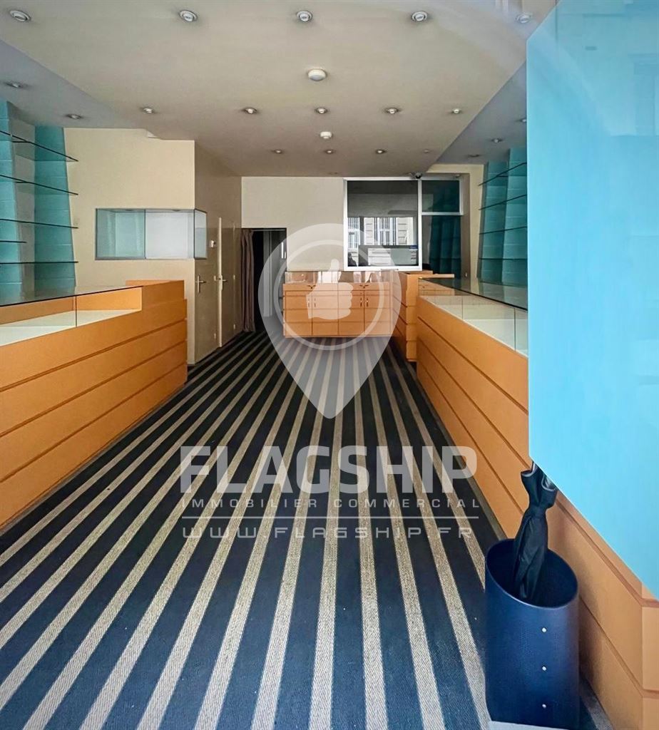 Local Commercial à louer - Paris (75000) - 112 m²