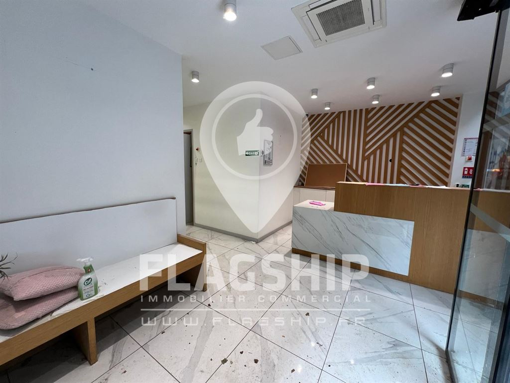 Local Commercial à louer - Paris (75000) - 150 m²