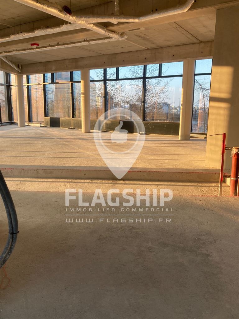 Local Commercial à louer - Puteaux (92800) - 281 m²