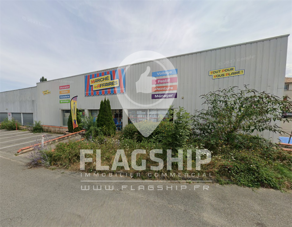 MAGNIFIQUE LOCAL COMMERCIAL - 750M2 SDP - LAVELANET