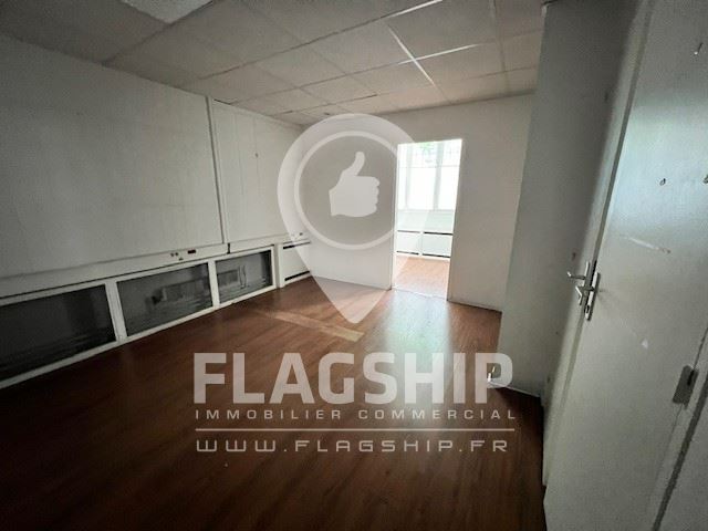 Local Commercial à louer - Paris (75000) - 740 m²