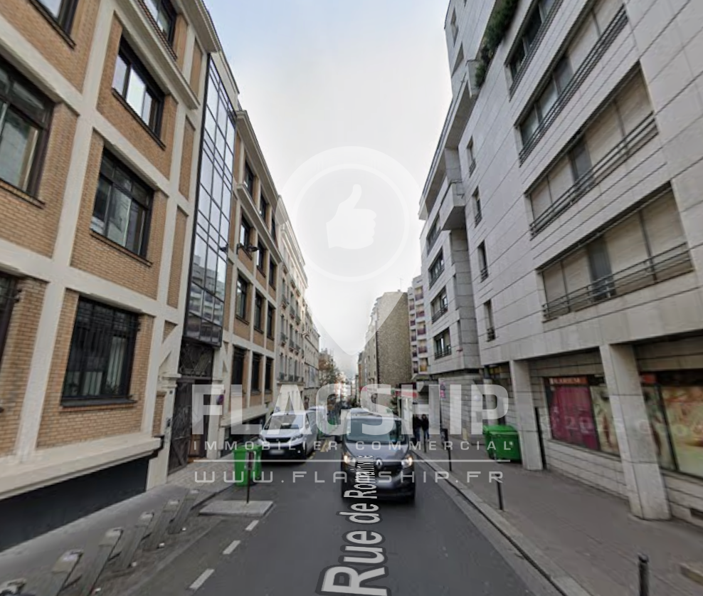 Local Commercial à louer - Paris (75000) - 354 m²