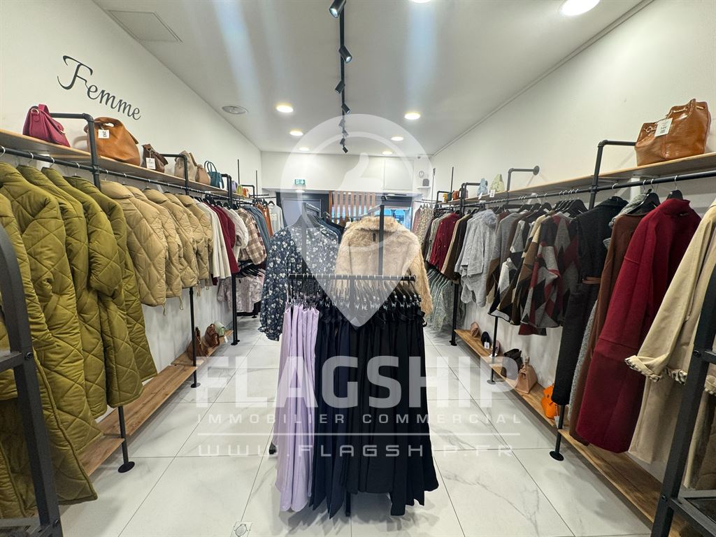 Local Commercial à louer - Paris (75000) - 60 m²