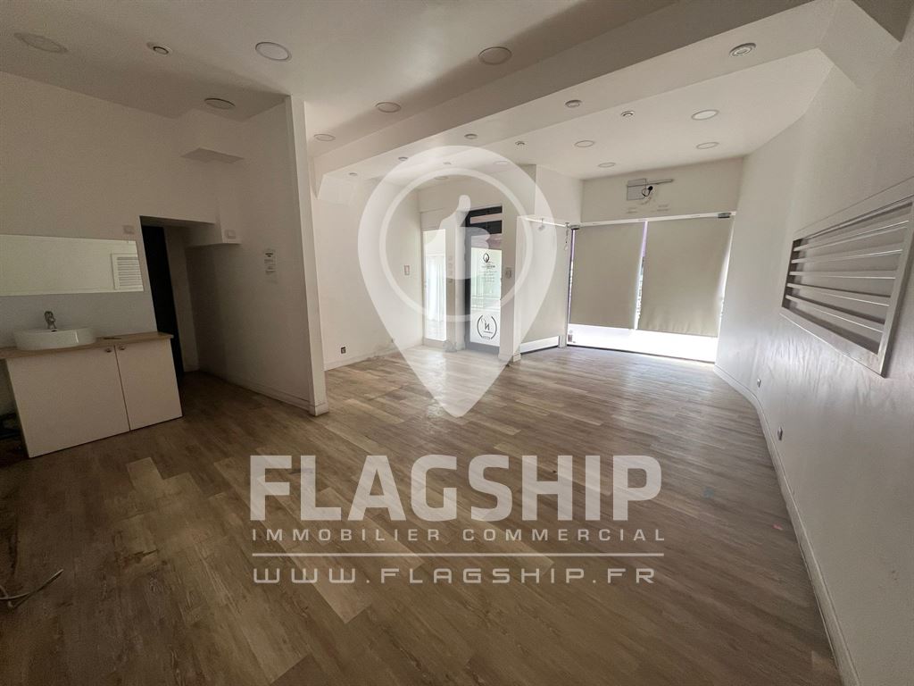 MURS LIBRES – EMPLACEMENT PIÉTON – 50 m² – 7,5% RENTABILITÉ