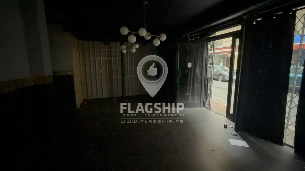 Local Commercial à louer - Paris (75000) - 81 m²