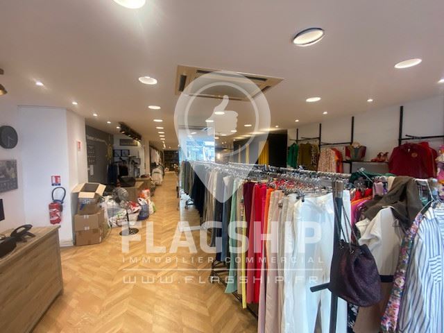 Local Commercial à louer - Paris (75000) - 166 m²