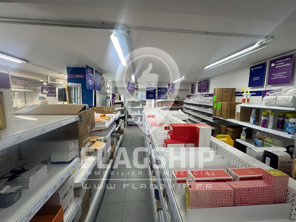 À VENDRE MURS LIBRES 28 M²-BATIGNOLLES- 141 M² – GAMBETTA Paris 75020
