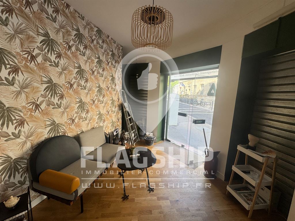 Local Commercial à louer - Paris (75000) - 51 m²