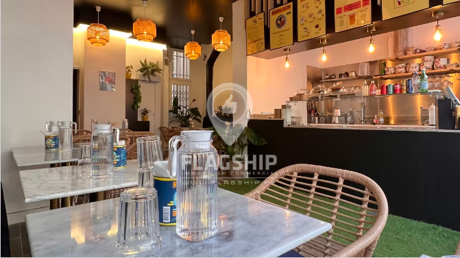 Local Commercial à louer - Paris (75000) - 94 m²