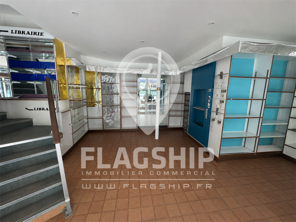 Local Commercial à louer - Paris (75000) - 126 m²