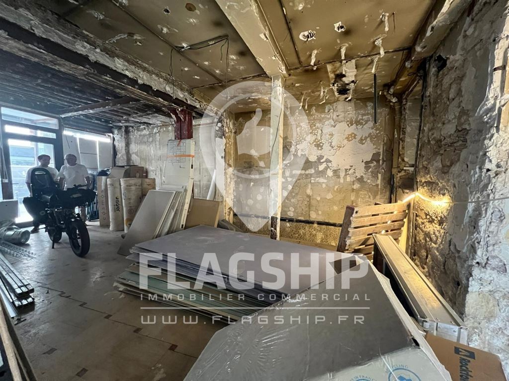 Local Commercial à louer - Paris (75000) - 144 m²